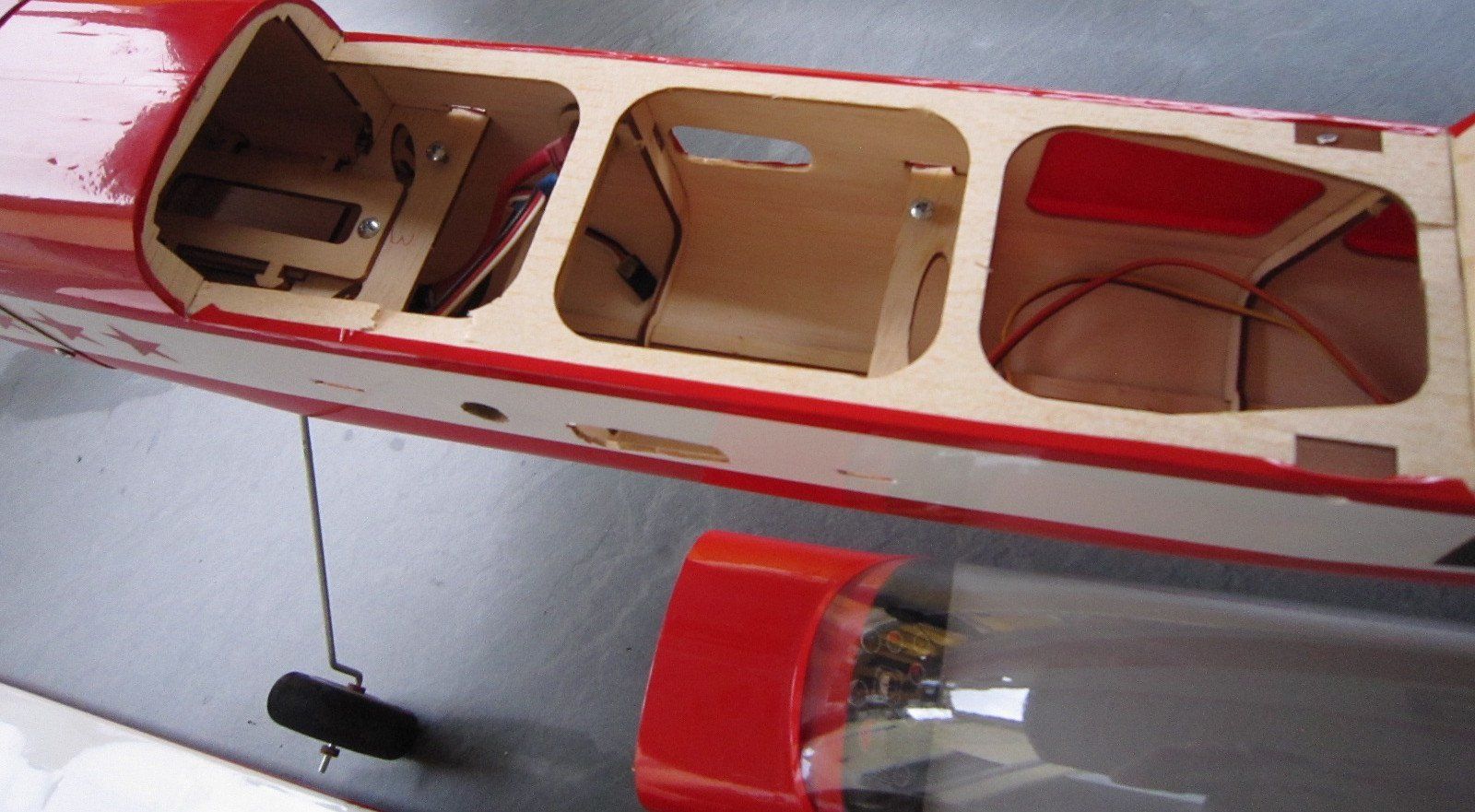 RC Kits de montage: Extra 300 S (1/7.5) – D'occasion à Niederuzwil par Pmojzisek 4