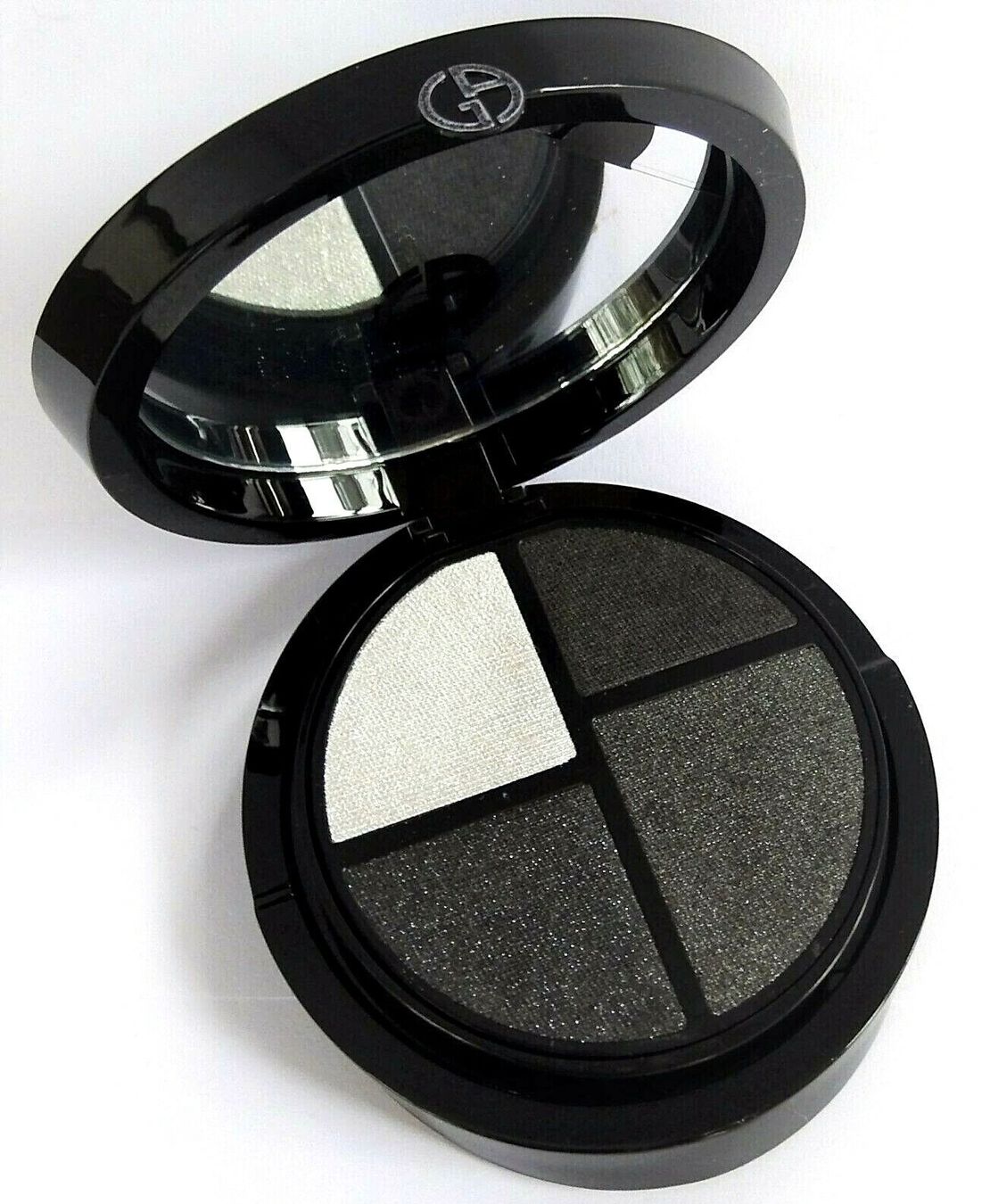 Armani Make-up: ARMANI Lidschatten Palette NP. 84.90 – Gebraucht aus Rüfenacht BE von Milena_1
