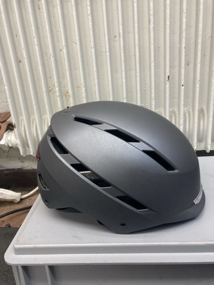 Giro Helme: Giro Escape Mips Helm L – Neu (gemäss Beschreibung) aus Zürich von Barspin