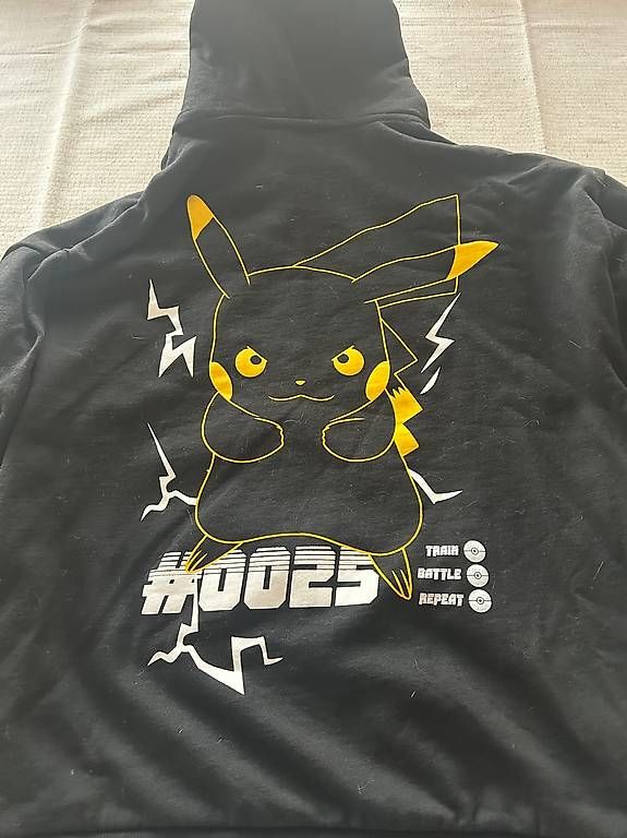 Maglioni & Felpe: Pokemon Trainerset – Usato da Adlikon b.Regensdf venduto da Benutzername015