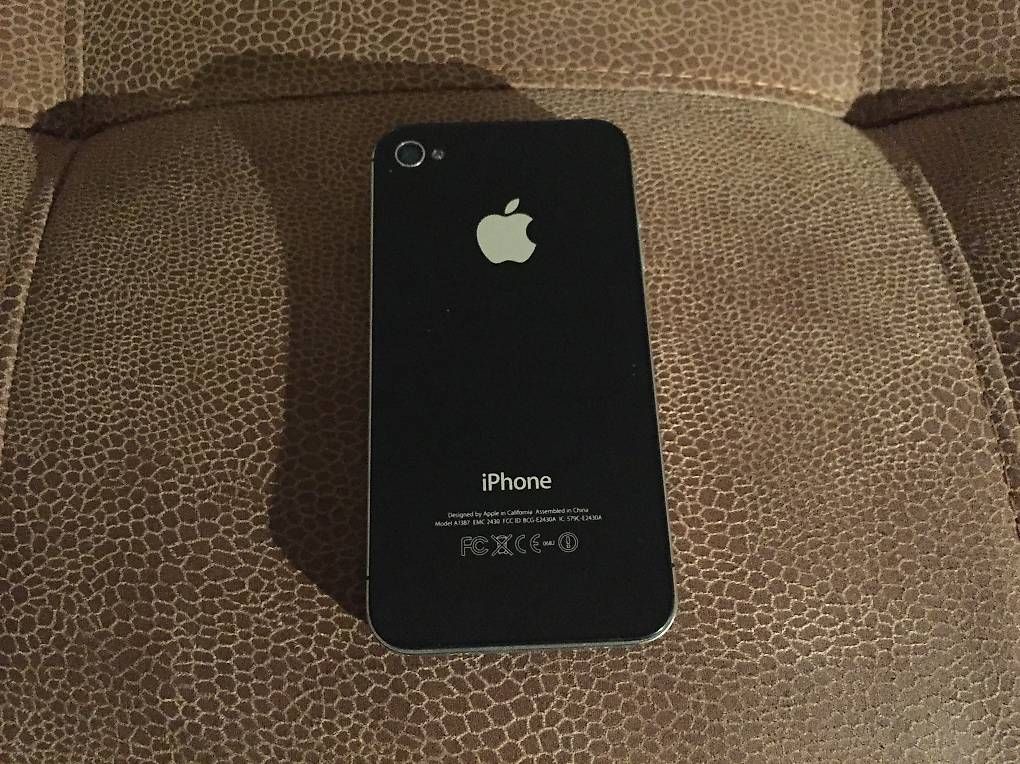 Telefoni cellulari / Smartphones: IPhone 4S black, 16 GB – Usato da Dübendorf venduto da giuseppe3101 1