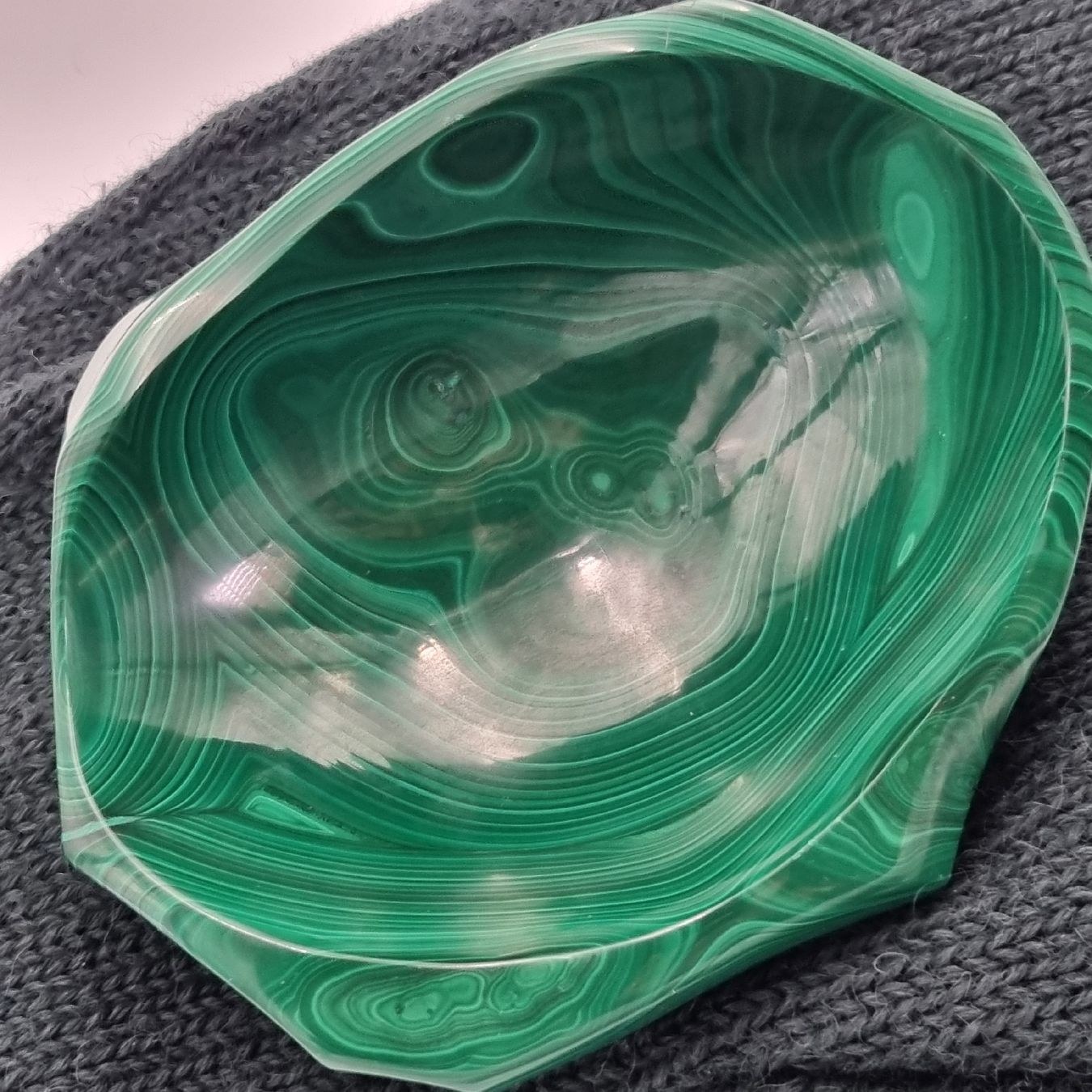 Mineralien & Heilsteine: Malachit Schale ca. 1,9 kg – Gebraucht aus Kölliken von ter_lkc7 4