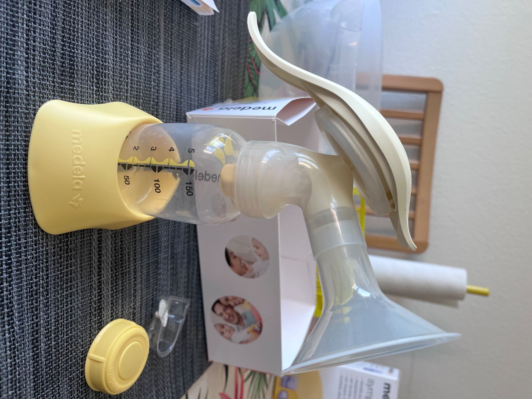 Medela Accessoires pour allaitement: Medela Hand pumpe – D'occasion à Volketswil par Cepeda 3