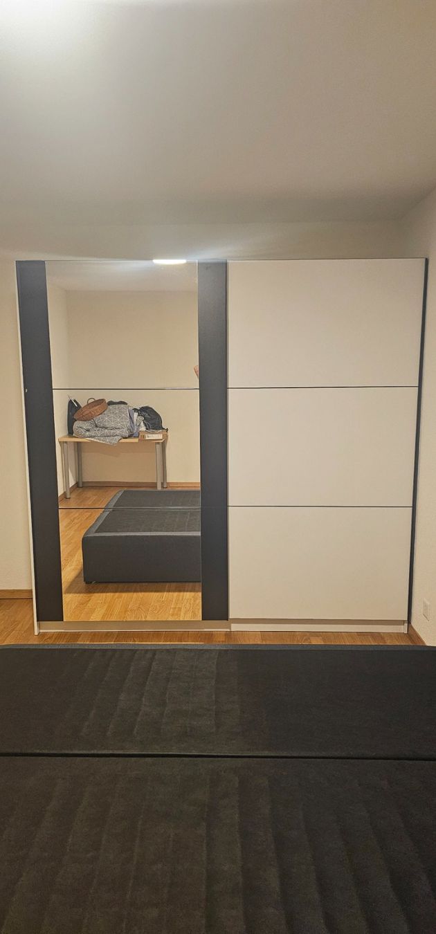 Armoires: Schiebeschrank mit Spiegel – D'occasion à Kirchleerau par hardo1964 4