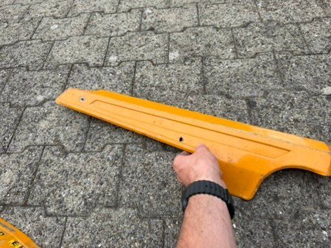 Mofa-Ersatzteile: Seitenschützer Sachs gelb – Gebraucht aus Bolken von si.x.las 5