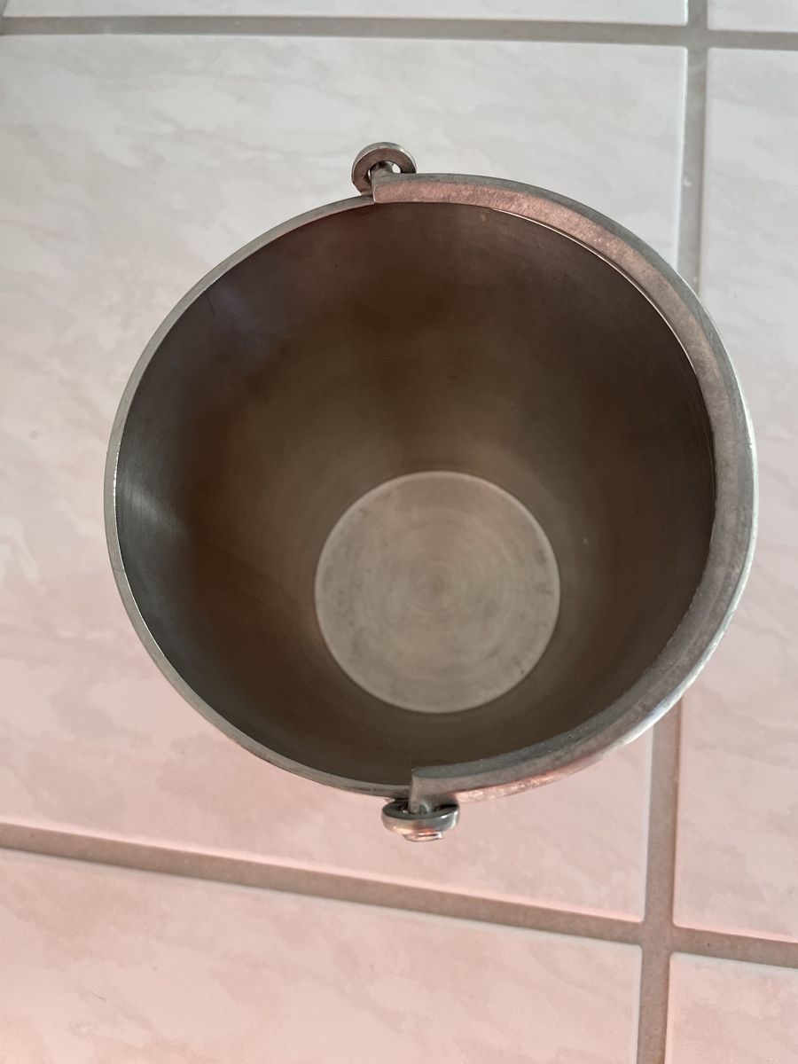 Casseroles: Zinnkübel mit Löffel – D'occasion à Buch am Irchel par TT65 5