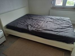 Schönes Bett zu verschenke