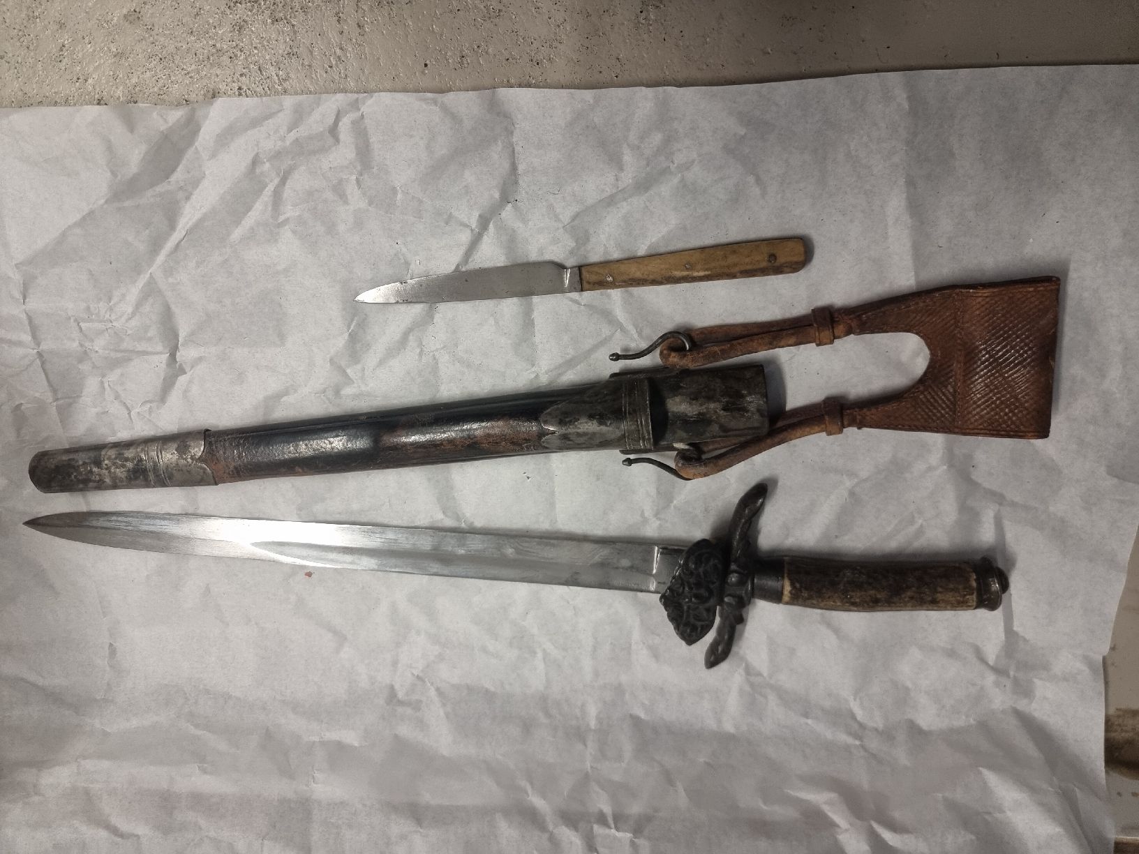 Posate: Säbel mit Dolch und Scheide antik Hirschhorn Griff – Usato da Olten venduto da Mezopotamya