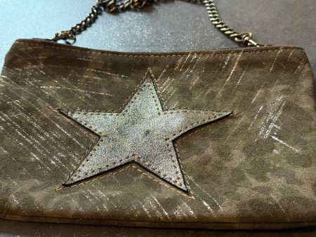 Sac à main pochette kaki avec étoile dorée NEUF