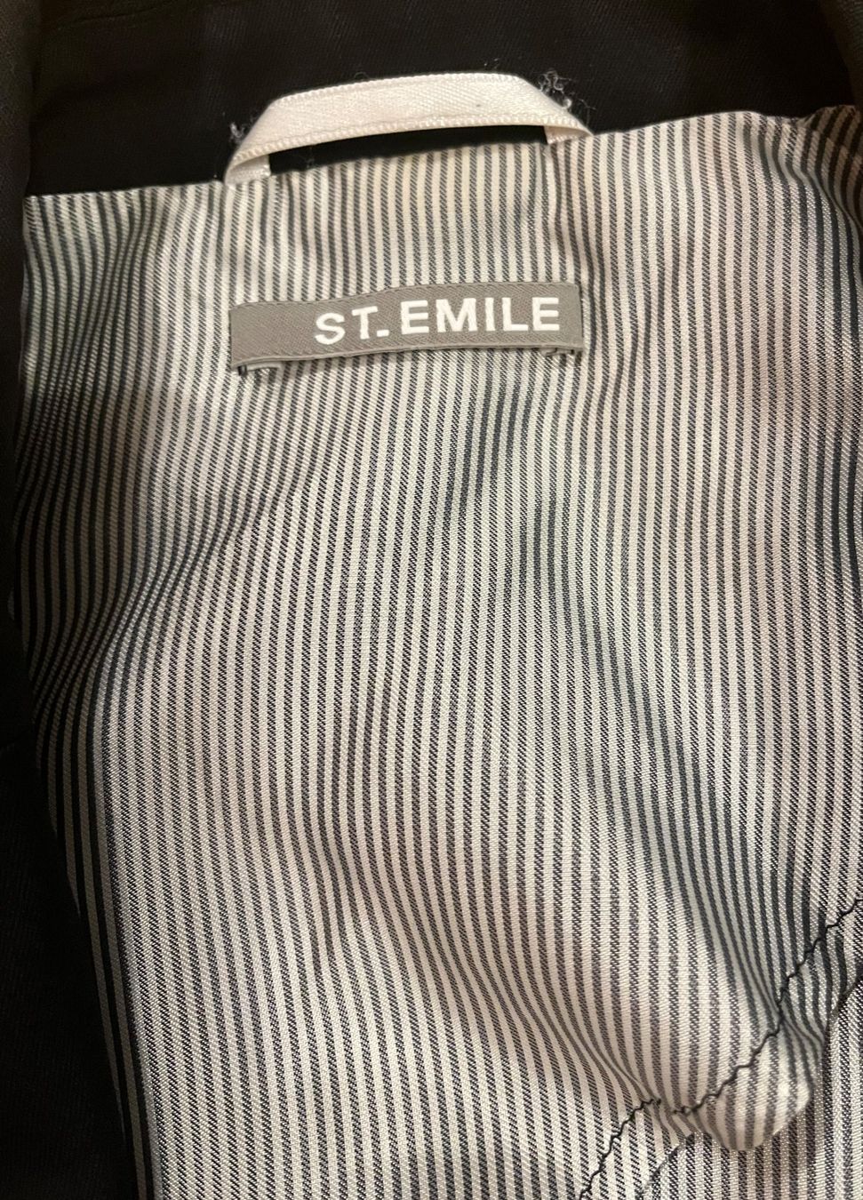 Jacken: Blazer schwarz von St. Emile – Neu (gemäss Beschreibung) aus Maienfeld von 2nd-Hand-Parts 2