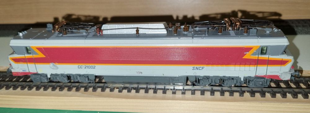 Locomotive électrique CC 21002, livrée béton, logo Beffara, SNCF - ARNOLD HN2648