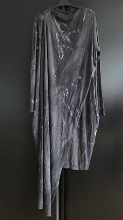 Robe OZAI N KU, taille S, viscose, grise anthracite