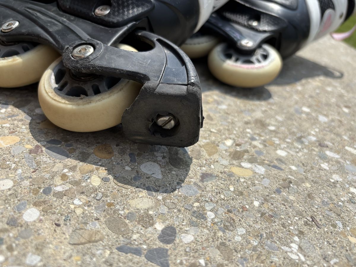 Patins à roul. & inline: Inline Skates 34-37 verstellbar, inkl Schoner – D'occasion à Rain par Denbie 3