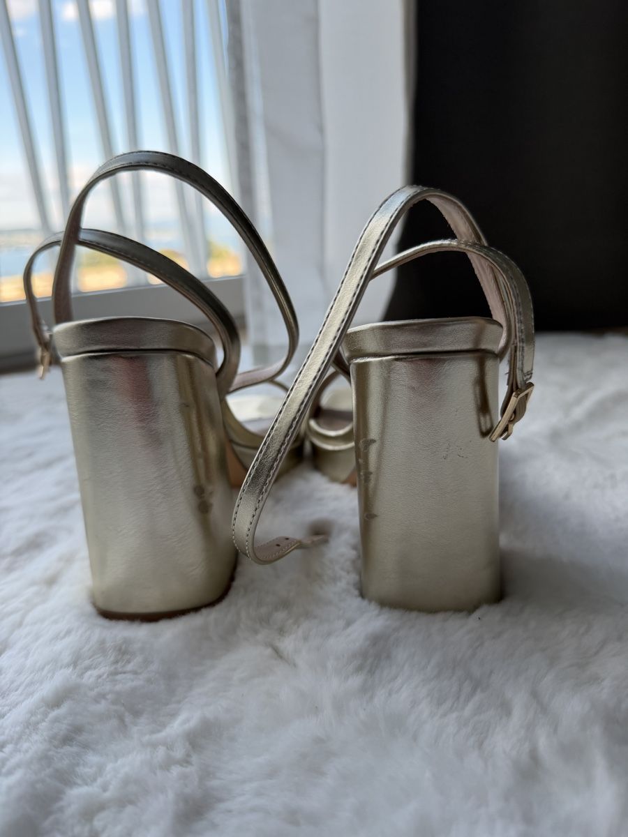 Zalando Scarpe da donna: Even & Odd Plateau Riemchem Pumps Gr. 36 – Usato da Horgen venduto da Christina93Jolina 2