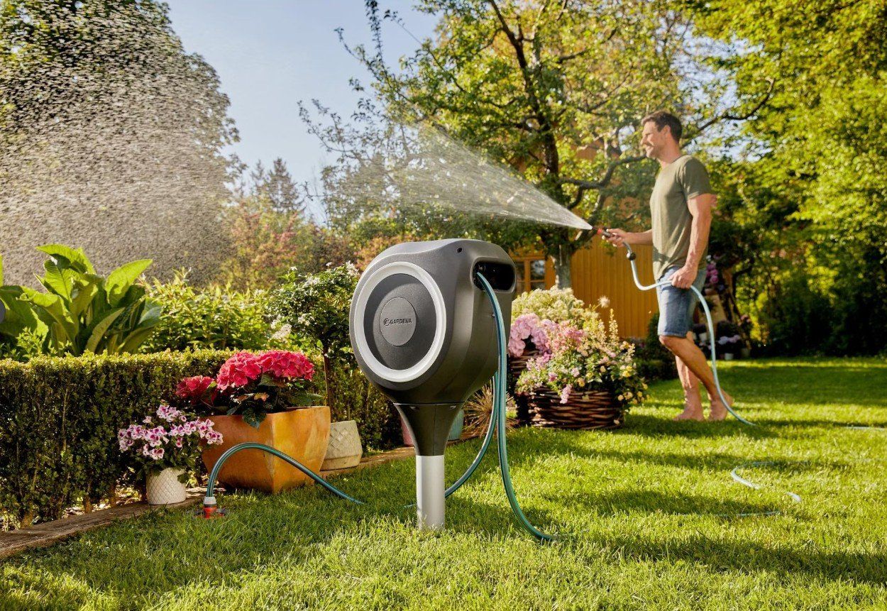 Gardena Tubi & Tubi flessibili: Gardena RollUp Schlauch mit Rolle 20m – Nuovo (secondo la descrizione) da Rümlang venduto da Funkey3
