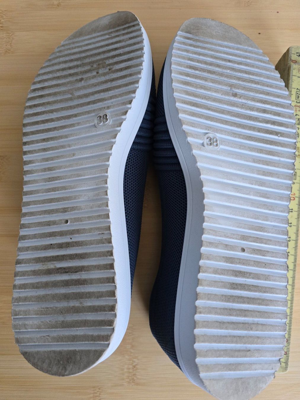 Scarpe da donna: Schuh Slipper Grösse 38 blau – Usato da Rorschacherberg venduto da Scharfeegge 3
