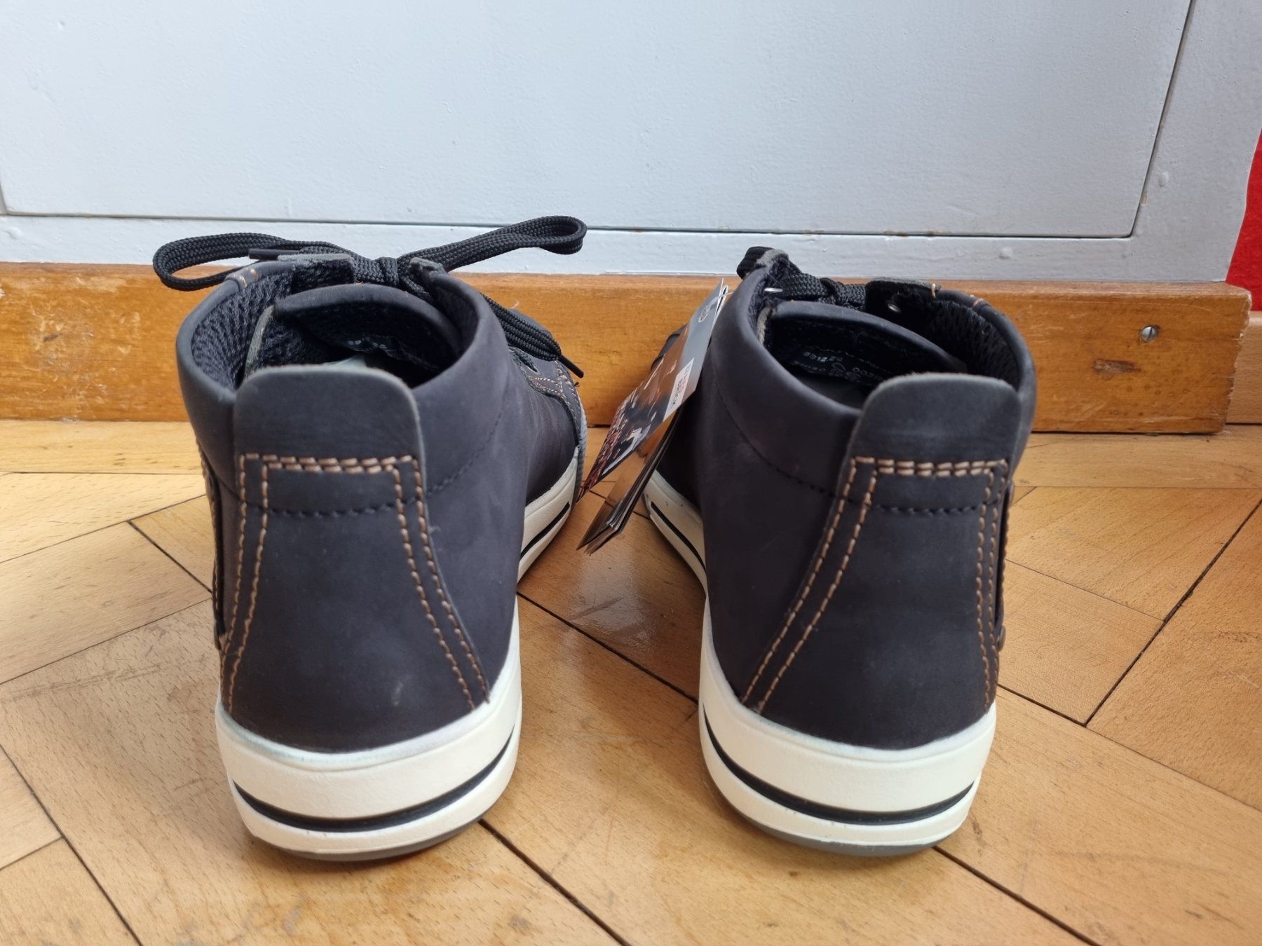 Scarpe da uomo: Red brick Sicherheitsschuh Grösse 41 – Nuovo e nell'imballaggio originale da Schönenwerd venduto da Chez_Mimi 4