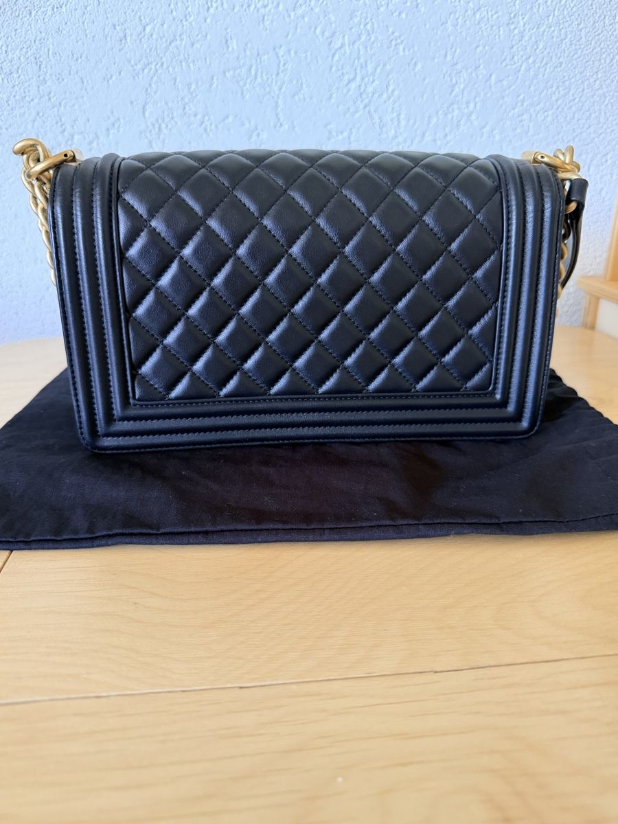 Chanel Sacs femmes: Chanel Boy Bag Medium  schwarzes Kaviarleder – D'occasion à Biberen par Miamo_xx 2