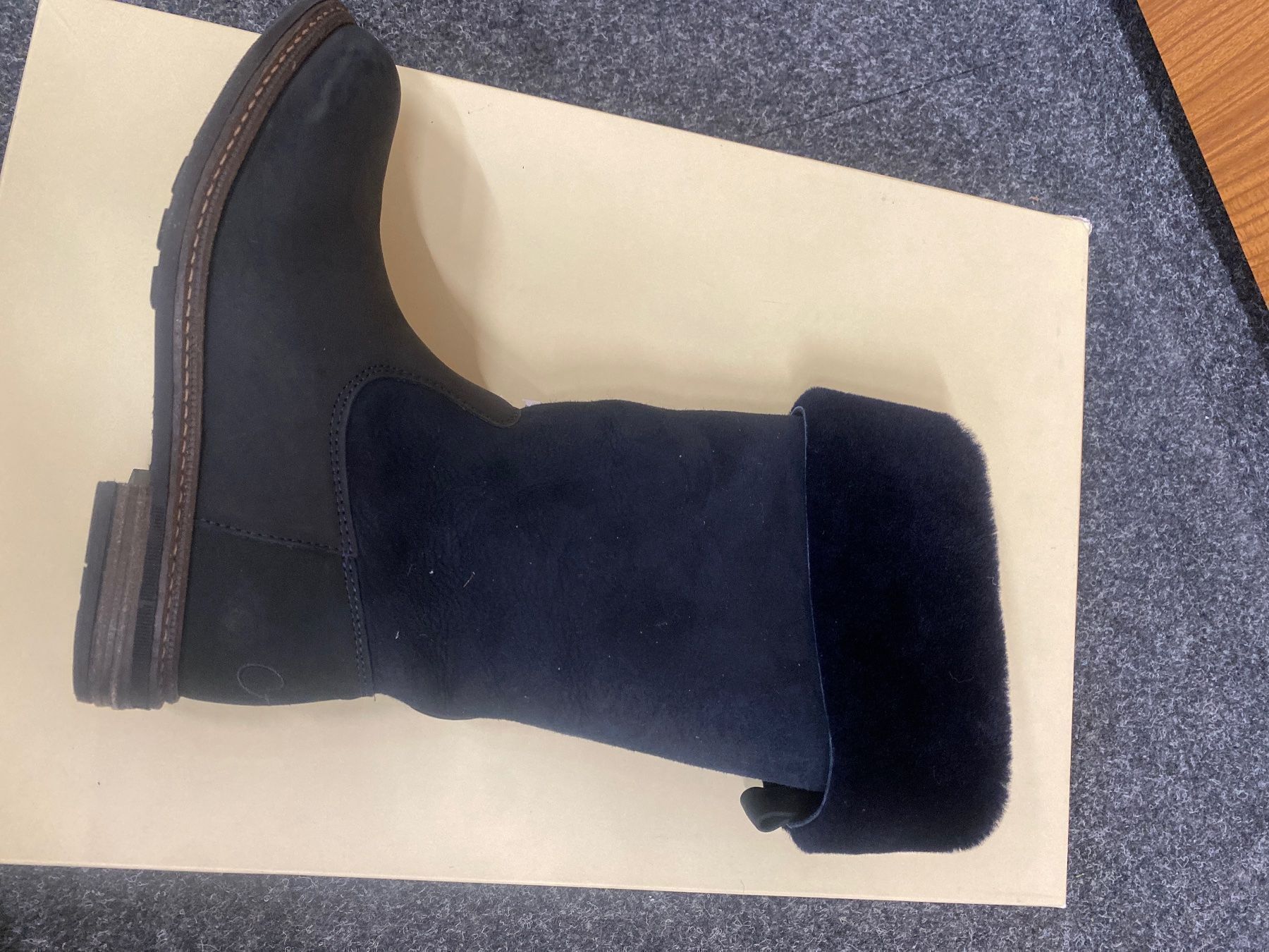 Armani Scarpe per ragazze: neue Giorgio Armani Winterstiefel 32 blau – Nuovo e nell'imballaggio originale da Lachen SZ venduto da LuganoLugano 5