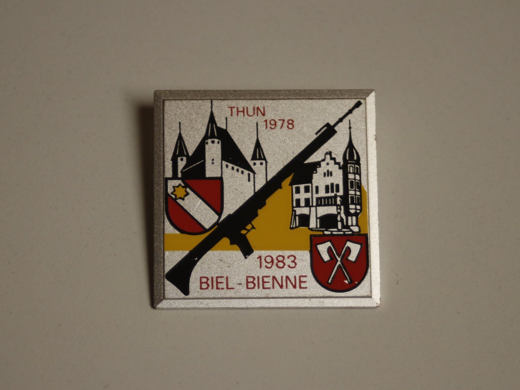 Placchette & Badge: Pin – Usato da Zofingen venduto da dodolino65