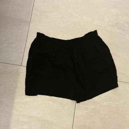 Schwarze Shorts Gr.XL  perfekt für den Sommer!