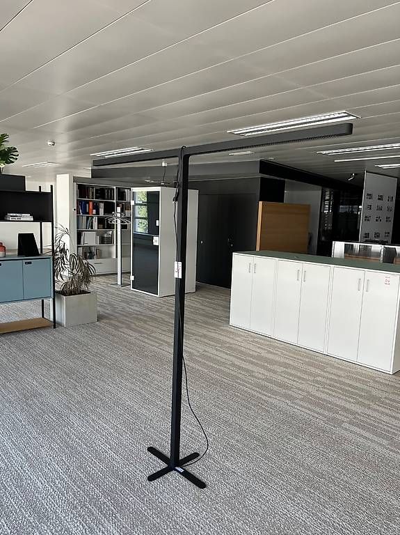Lampen: Stehlampe für Büro oder Homeoffice – Gebraucht aus Wetzikon ZH von dajevo
