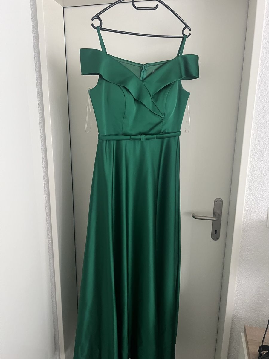 Kleider: Grünes Abendkleid mit Federn - Ein echter Hingucker! – Gebraucht aus Brüttisellen von nena91 5