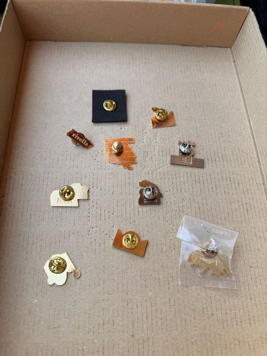 Placchette & Badge: Pin Set 1 - 10 Stück – Usato da st. gallen venduto da nerio450 1