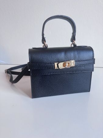 Schicke kleine Handtasche in Schwarz - Made in Italy