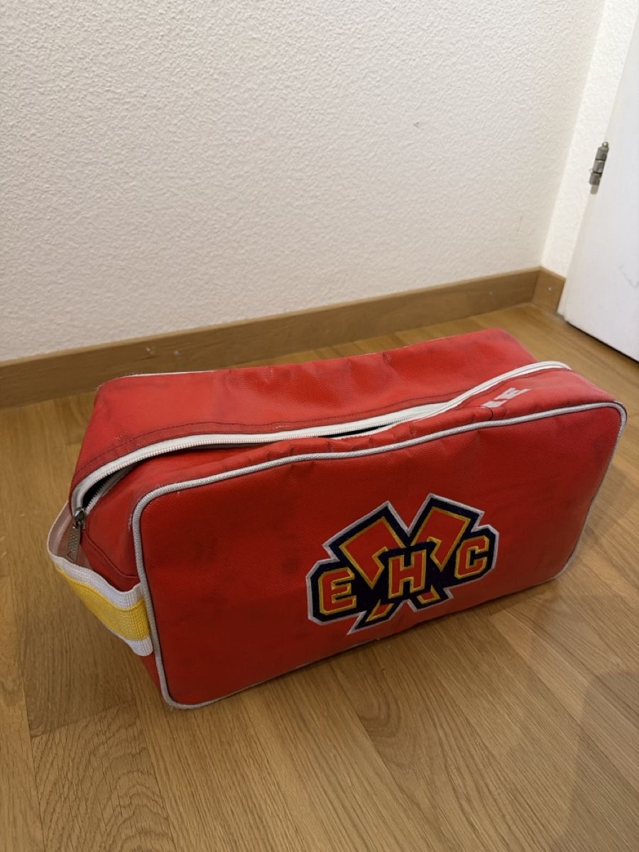 Kosmetikkoffer: Ehc Biel Nessesair – Gebraucht aus Weinfelden von Nils.baechler_31