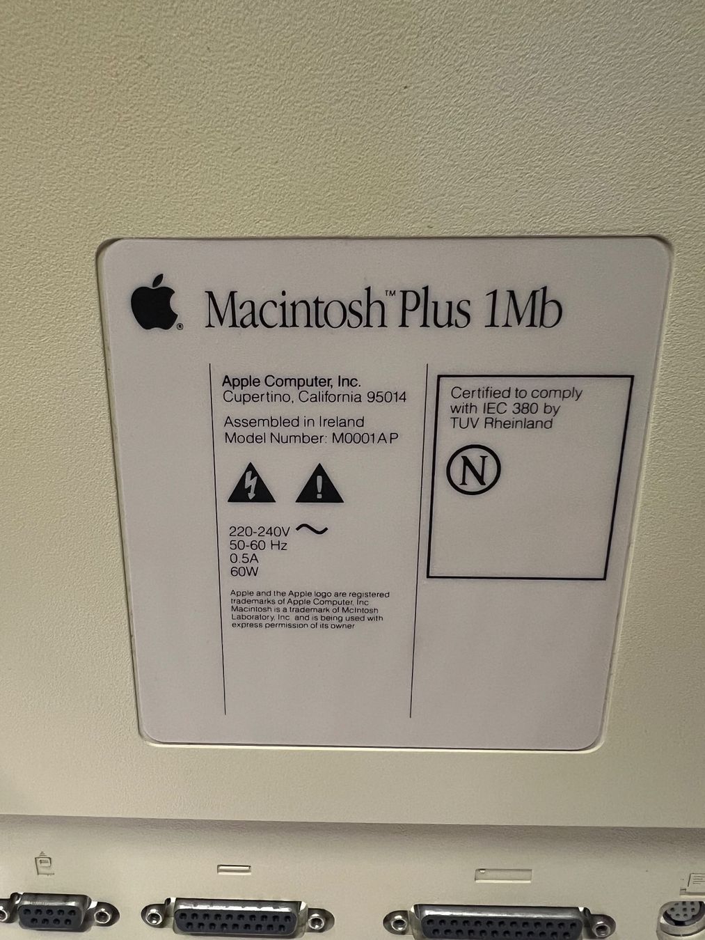 Apple PCs: Macintosh Plus 1Mb Modell M0001AP – D'occasion à Steckborn par rboelsterli 1