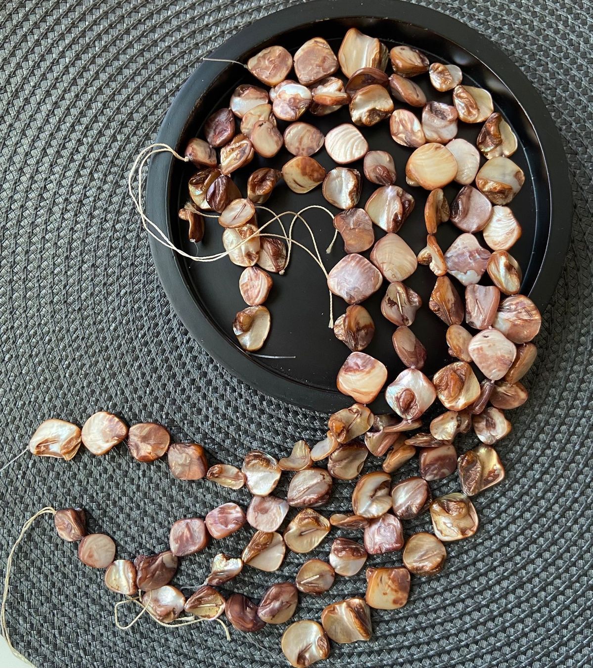 Perle (finte): Schöne Muschelperlen*6 x Strang** – Nuovo (secondo la descrizione) da Zuerich venduto da Perlen-Decor 1