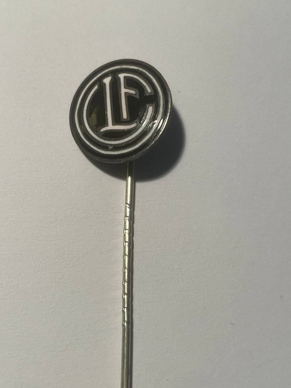 Placchette & Badge: 5. Anstecknadel - FC Lugano – Usato da Luzern venduto da Irek