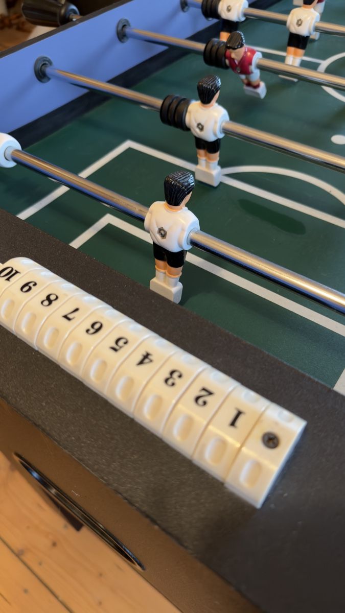 Giochi: Töggelikasten  Tischfussball – Usato da Thunstetten venduto da Specht71 5