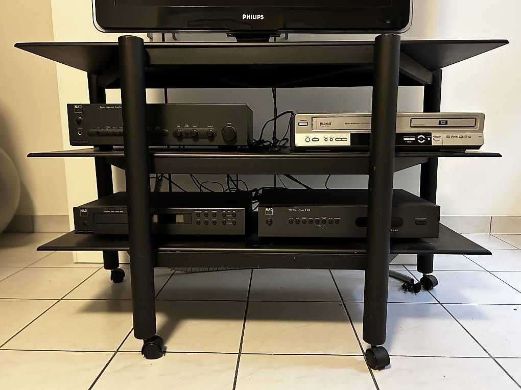 Mobili TV: Stereo & TV rack – Usato da Bogis-Bossey venduto da jhenckaerts 4