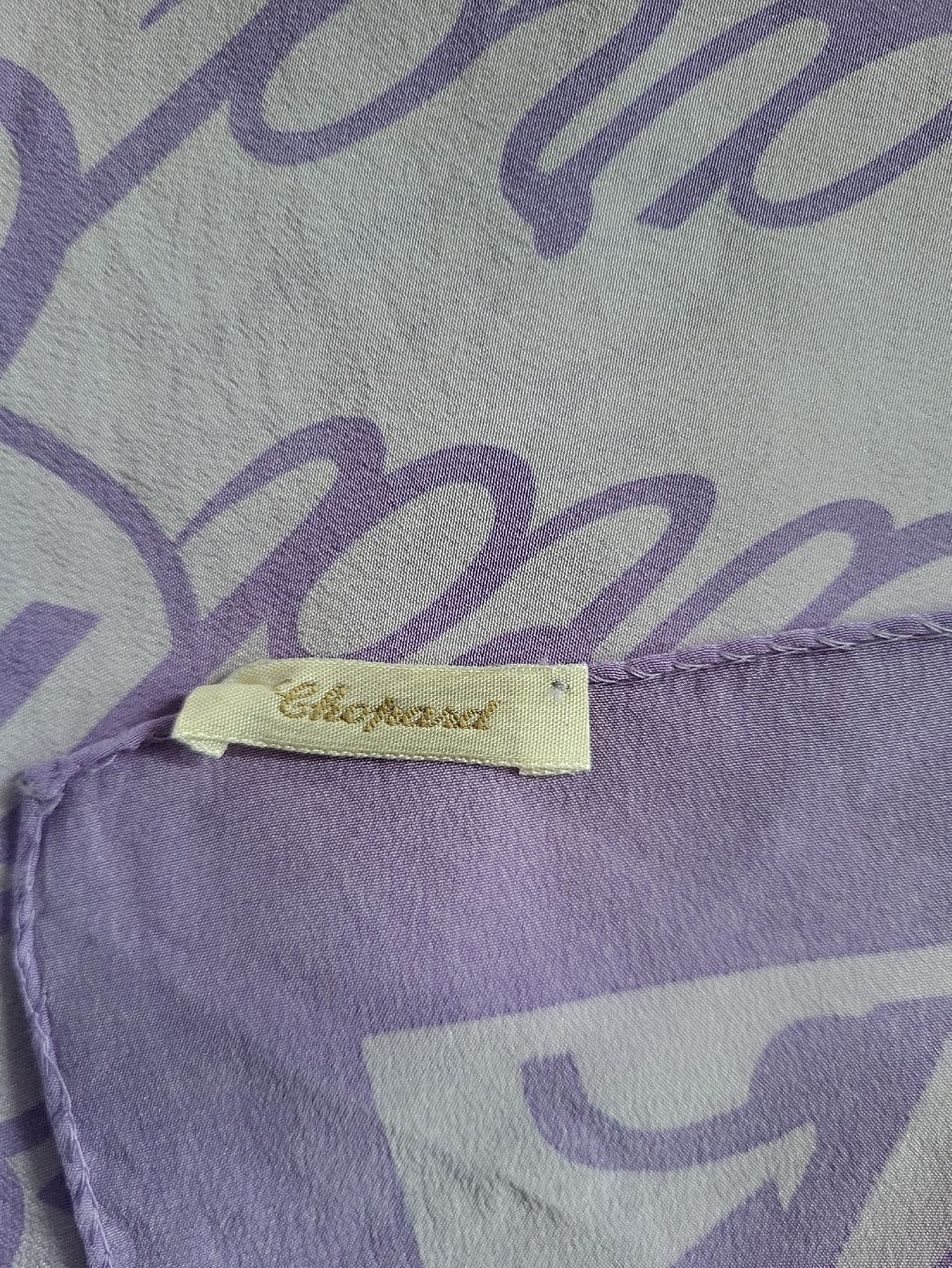 Chopard Foulard & Sciarpe: Originaler Chopard-Schal – Nuovo (secondo la descrizione) da Zweisimmen venduto da Adorable 2