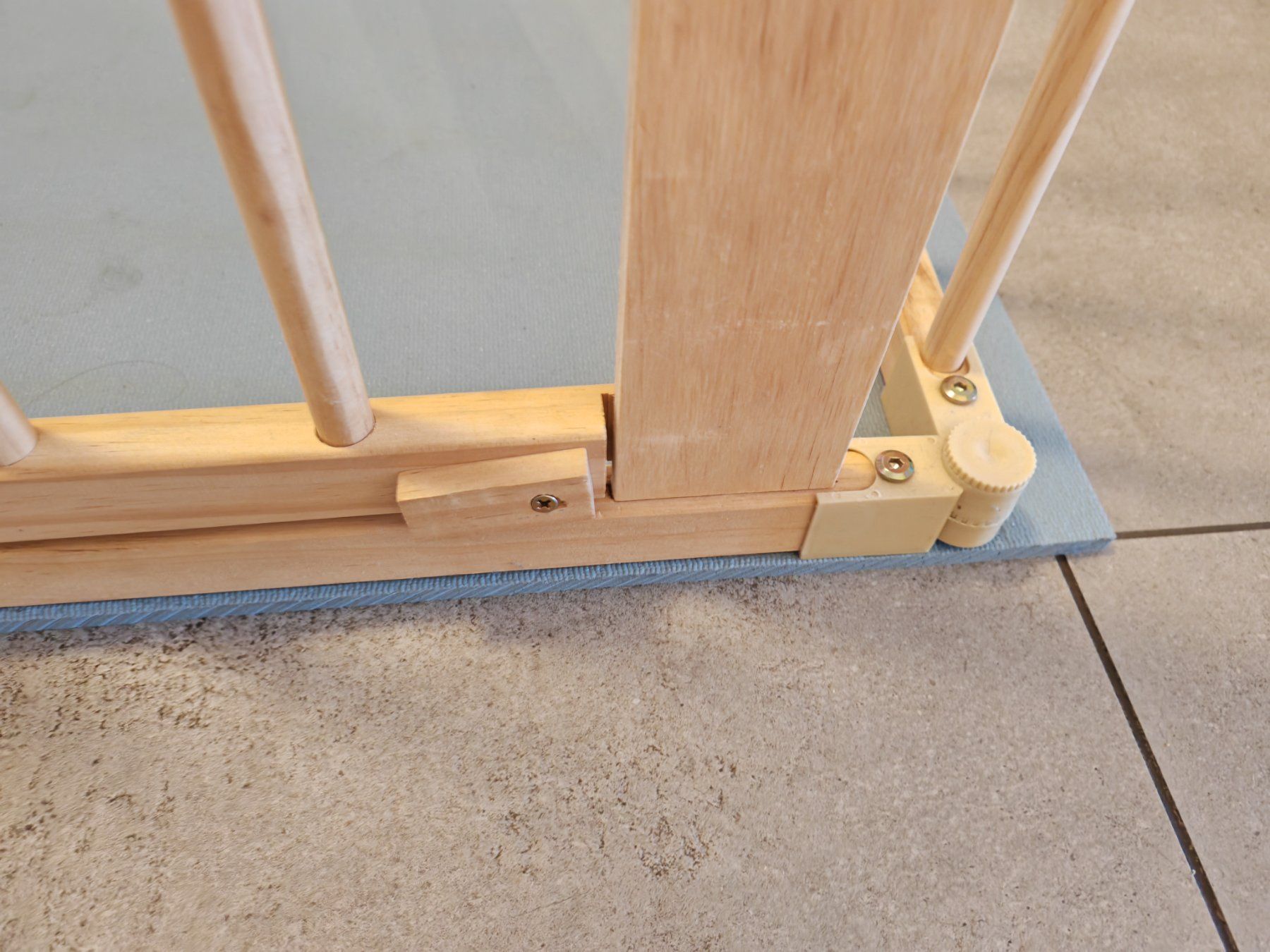Box & Barriere di sicurezza: Laufgitter mit Schaumstoffunterlage – Usato da Bronschhofen venduto da Skemaner_Abay 1