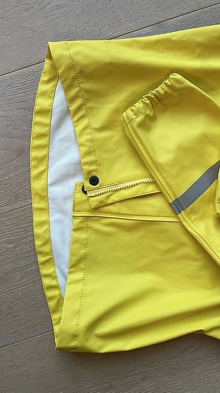 Jacken & Mäntel: REIMA Regenjacke 134 – Gebraucht aus Wolfhausen von pas_nz7l 3