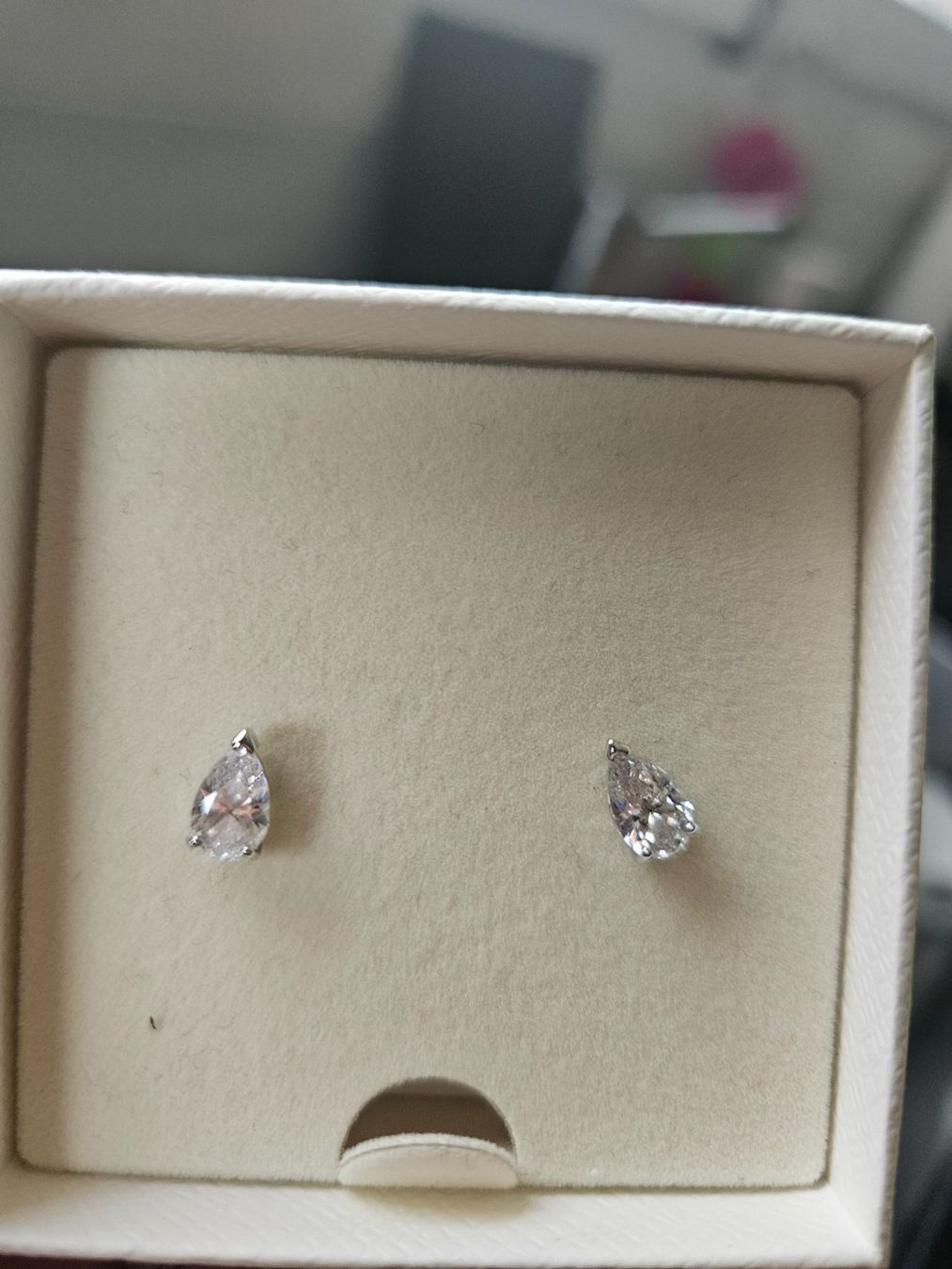 Swarovski Orecchini pendenti & Orecchini a lobo: Swarovski Ohrringe Tropfen. Neu – Nuovo e nell'imballaggio originale da Wangen ZH venduto da tulipe55 2