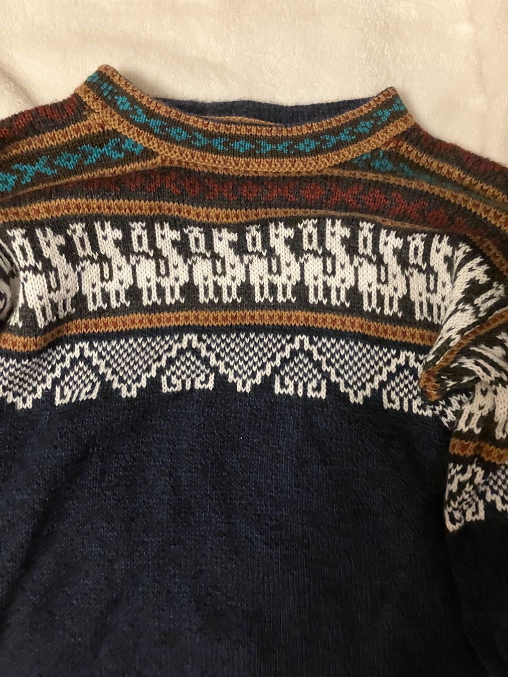 Pullover & Sweatshirts: Damen- Wollpullover mit Alpakas – Gebraucht aus Solothurn von Carry-11 1