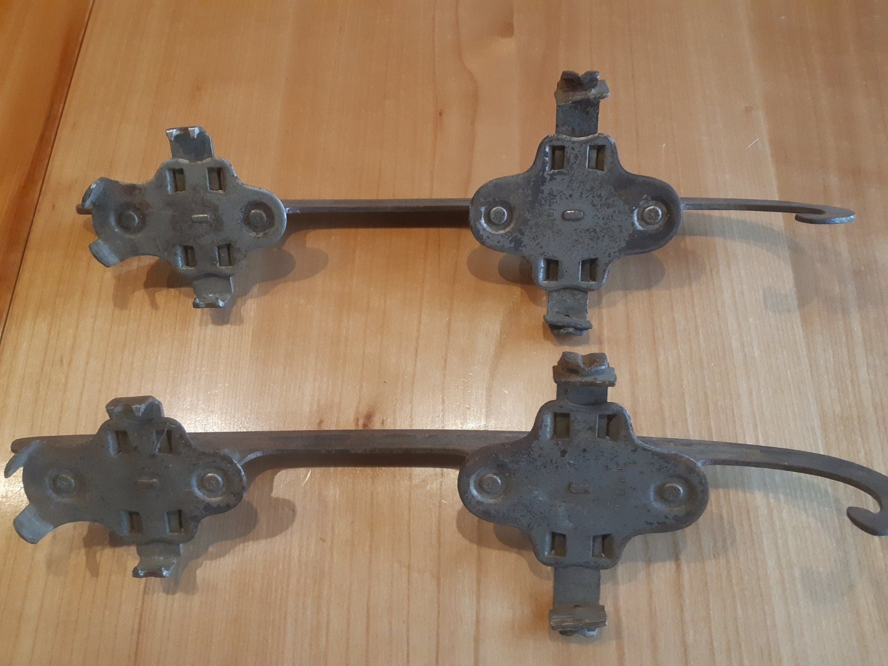 Schlittschuhe: Antike Schlittschuhe – Gebraucht aus Grindelwald von carro5 2
