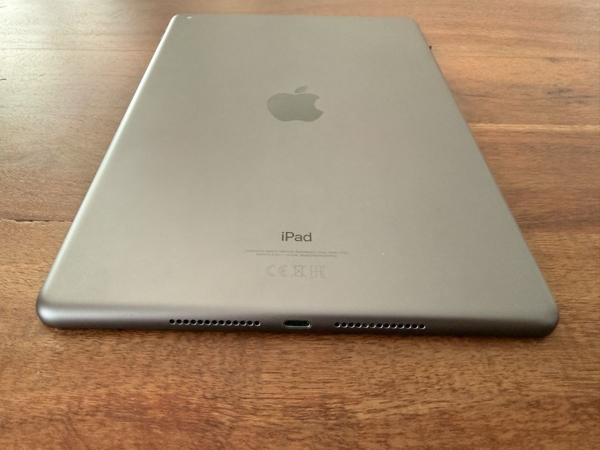 Apple Tablet PC: Apple iPad 7. Generation 32 GB WLAN Space Grau – Gebraucht aus Müllheim Dorf von GTOmerV 3