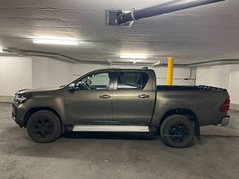 Hilux 2.4D-4D Style Double Cab 4x4 mit Carryboy Verdeck