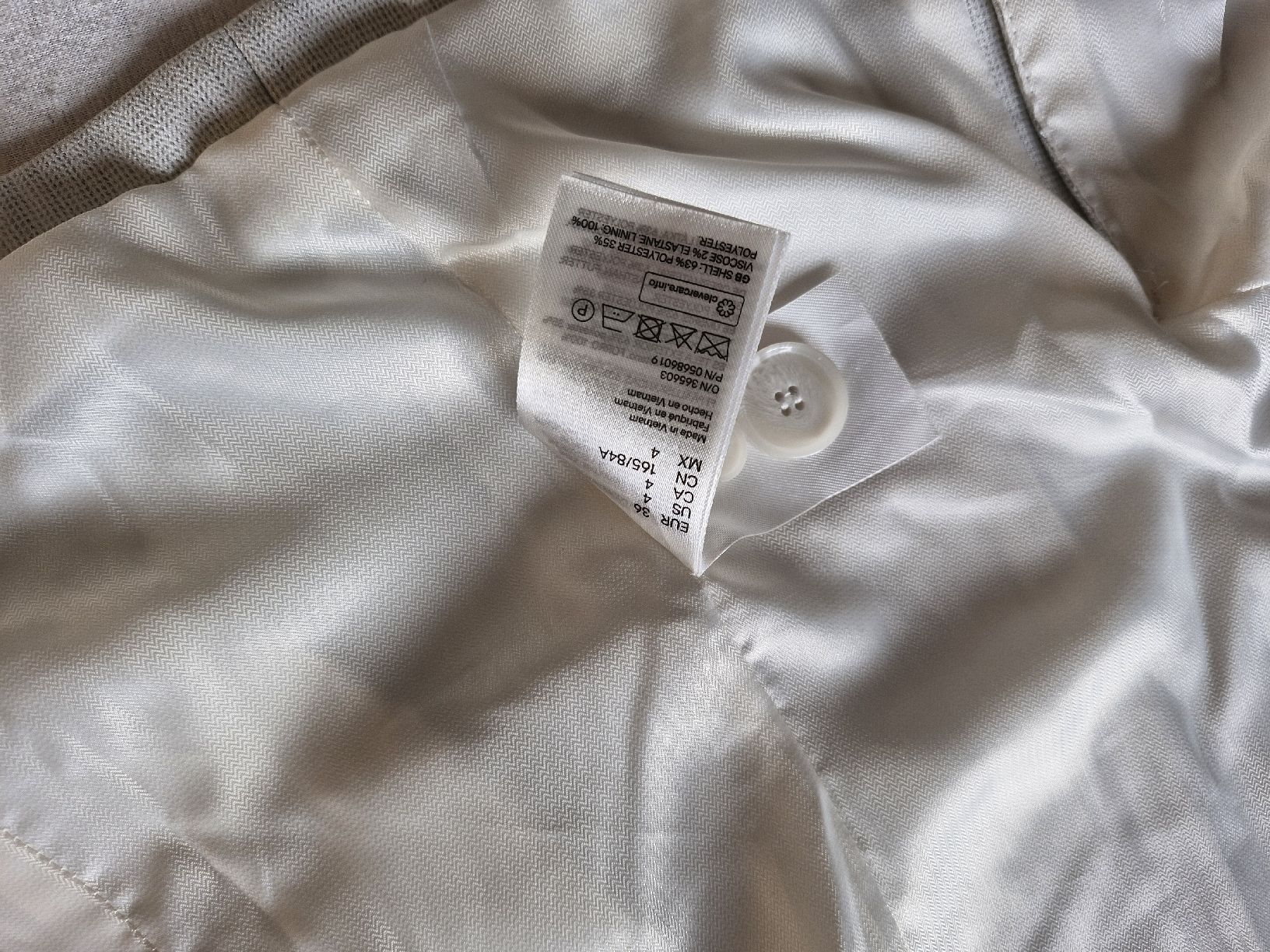 C&A Giacche: Weisser Blazer von C&A Gr 36 – Usato da Langnau am Albis venduto da roc_58qq 3