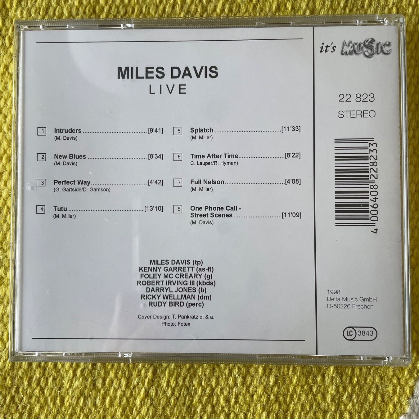 CDs: MILES DAVIS-LIVE – Gebraucht aus Rorschacherberg von CD-Roli 1