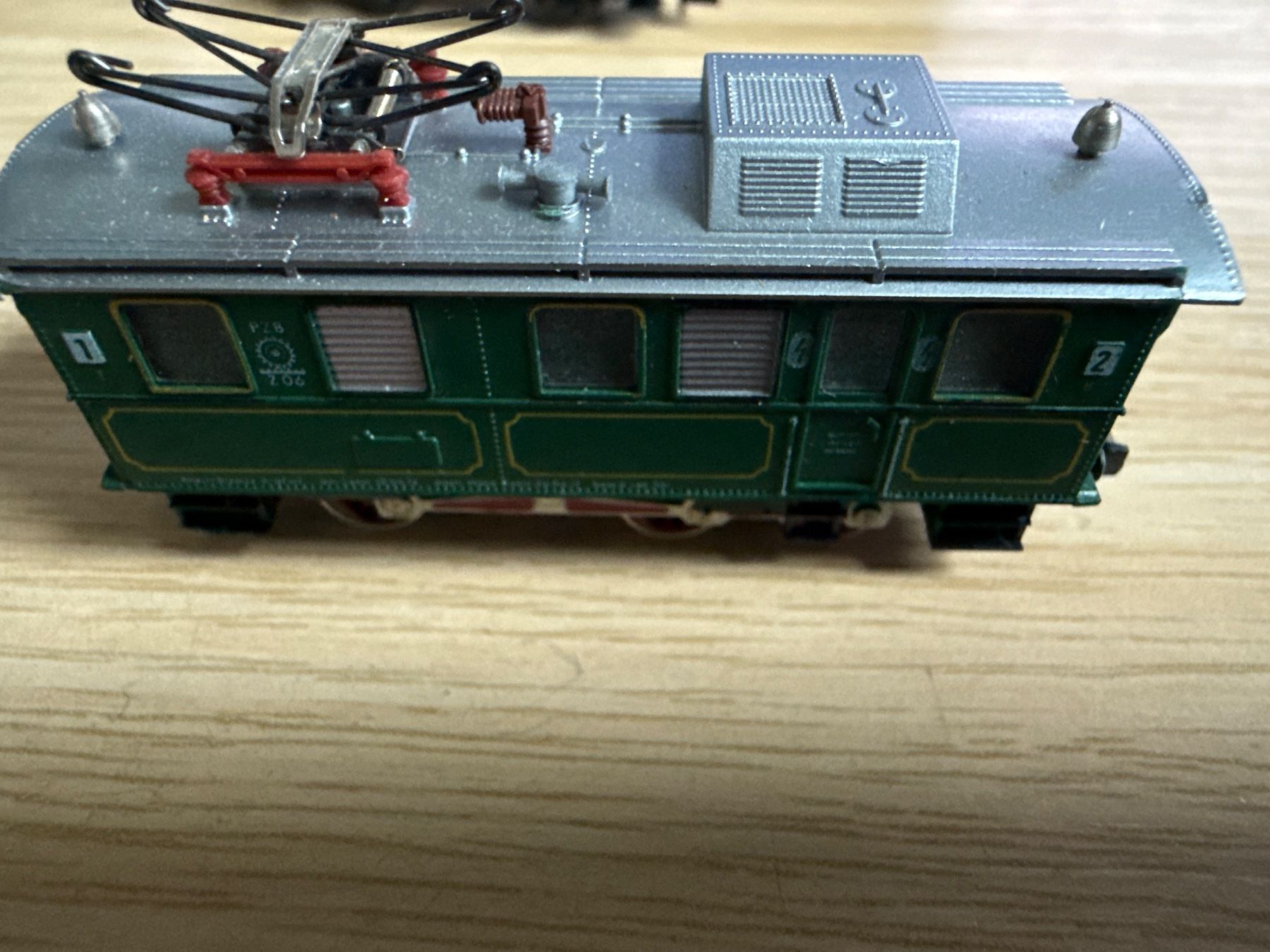 Fleischmann Modelleisenbahnen: Fleischmann ZAHNRADBAHN E-LOK – Gebraucht aus Rümlang von dat_2b6c 4