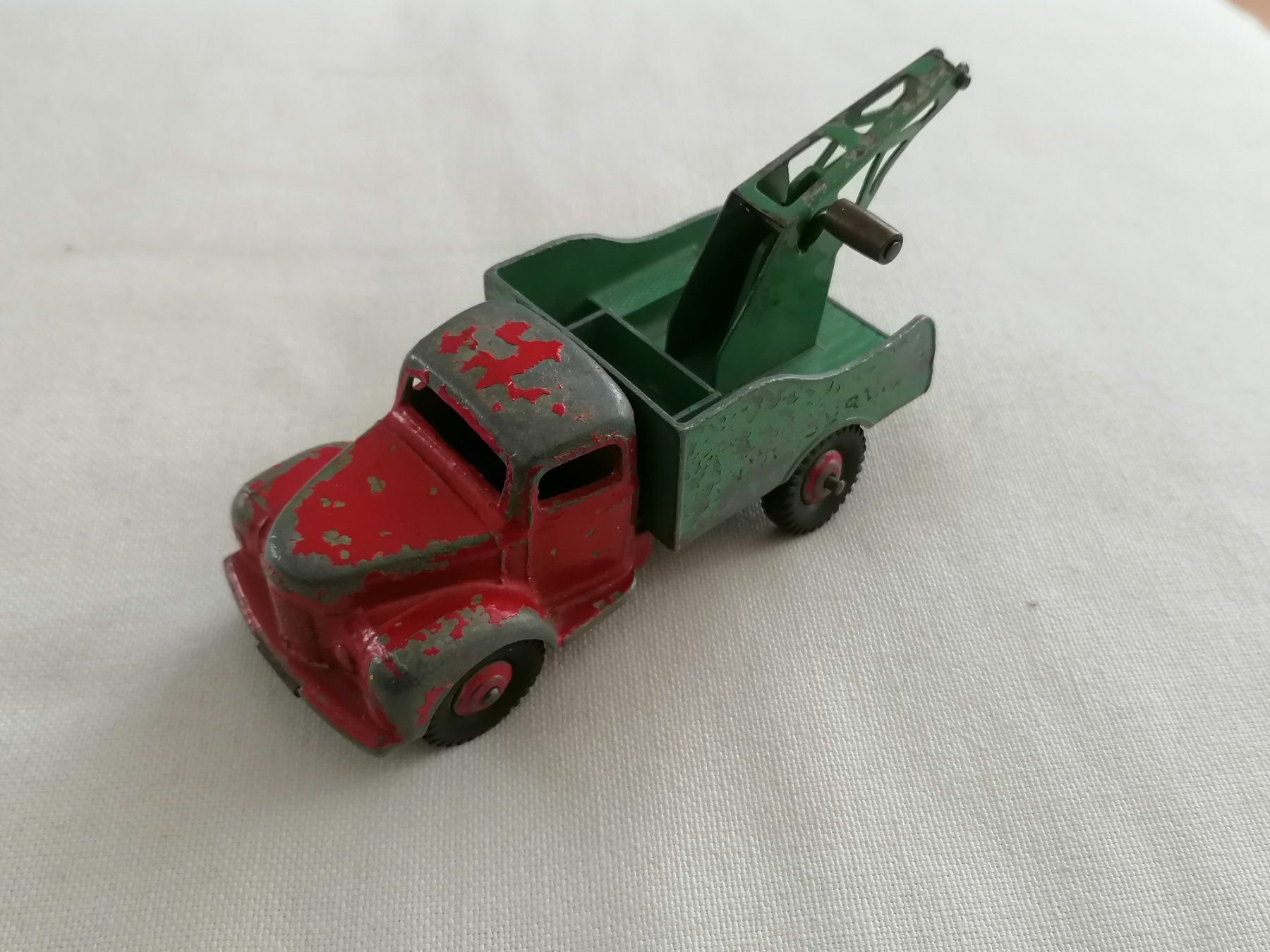 Dinky Toys Modellini d'auto: Dinky Toys - Commer / Rot-Grün – Usato da Basel venduto da vintagecollector