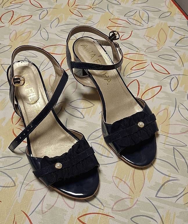 Damenschuhe: Chaussures très bon état  – Neu und originalverpackt aus Martigny von Pict6 2