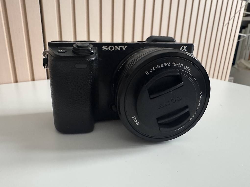 Fotocamera: Sony Alpha 6400 – Usato da Liestal venduto da Linamuni