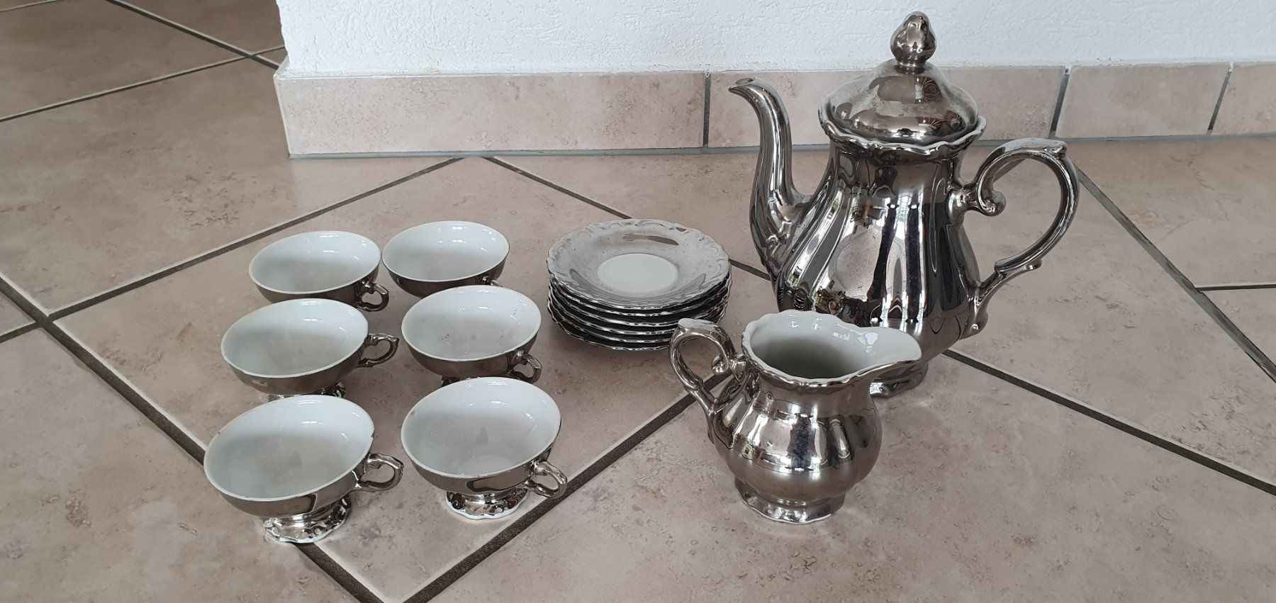 Geschirrsets: Service à café 6 tasses argenté – Neu (gemäss Beschreibung) aus Moutier von mar_7nrw